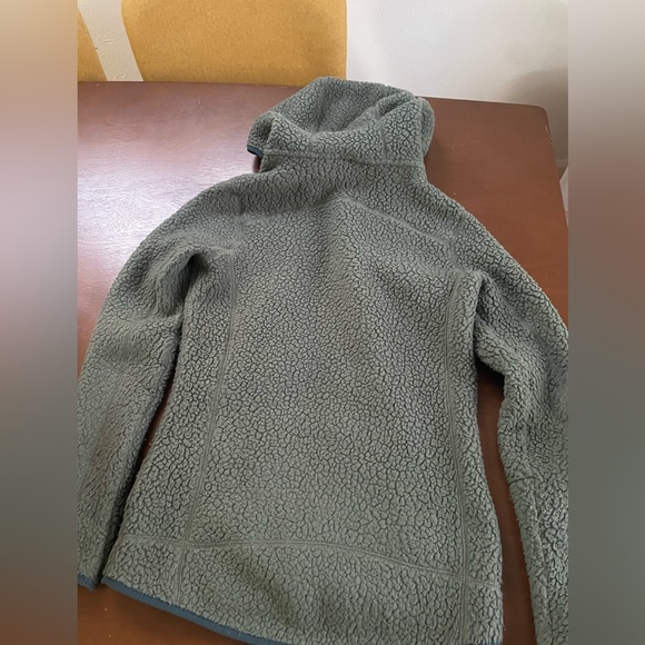 Patagonia Women’s Retro Pile Fleece Hoody - Picture 4 of 4